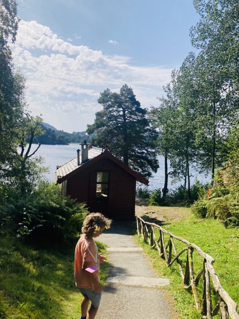 Paddling at Grieg's Home Bergen with kids