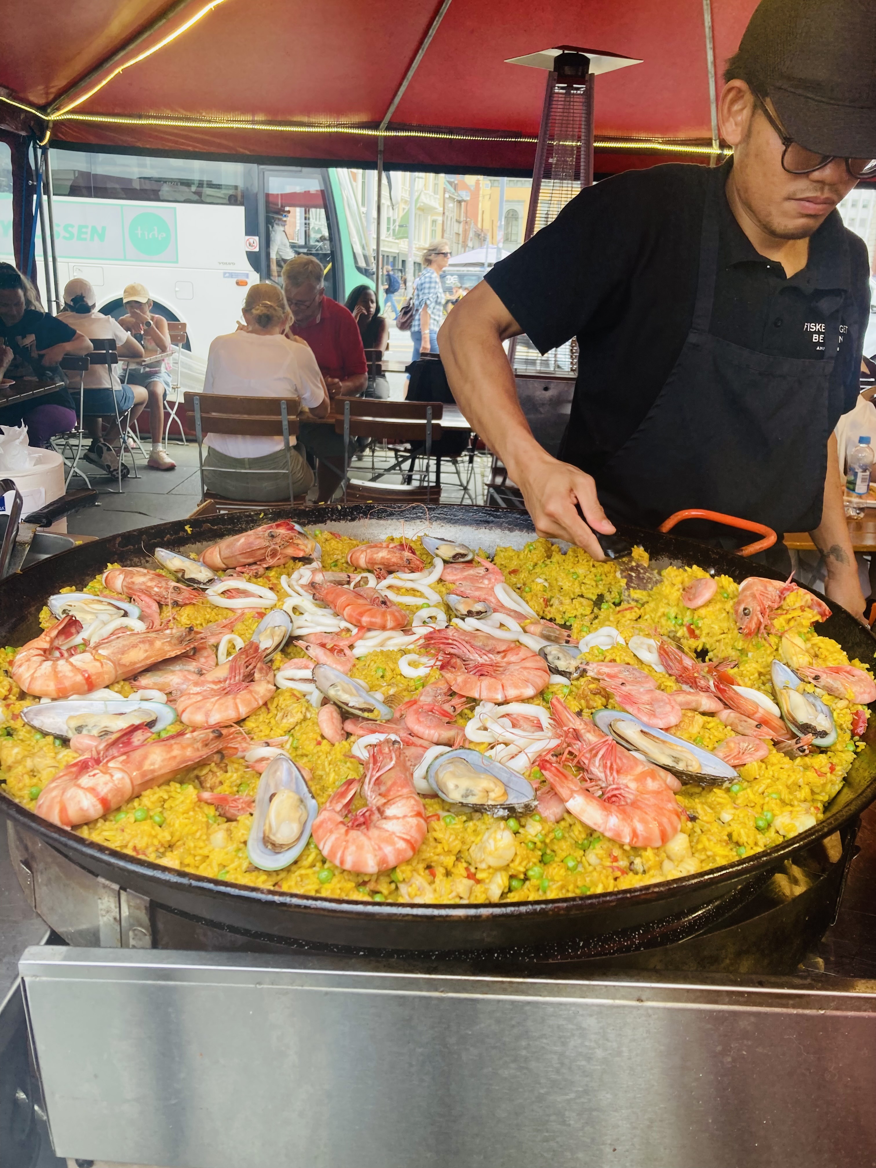Seafood and rice in Bergen with kids