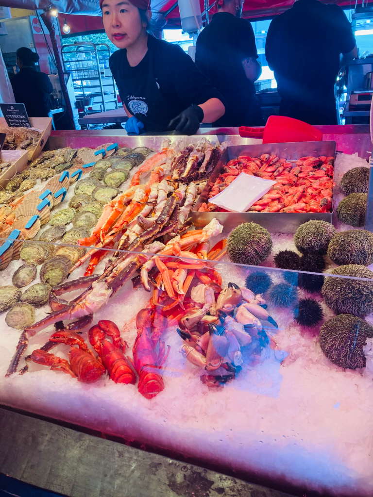 Grab lunch at the fish market when in Bergen with kids